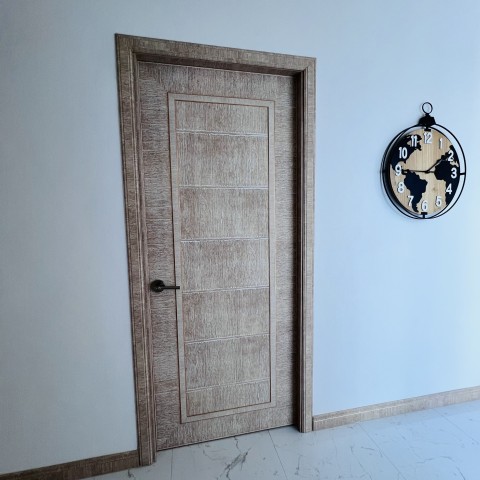  #ประตูลายไม้