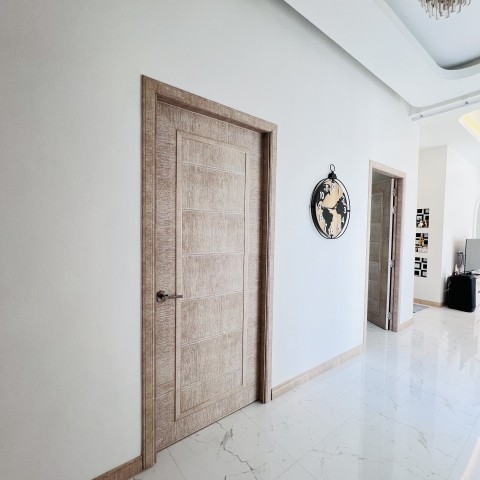  #ประตูลายไม้